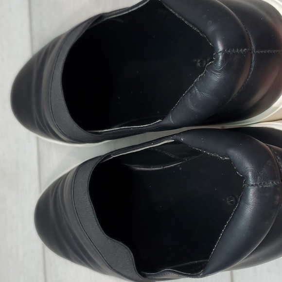 Vince Women Corbin Comfort Leather Slip On Leather Loafer shoes sz 10M - Picture 14 of 14